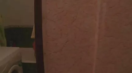 Rondborstig Aziatisch spreads haar benen in voorzijde van beffen sex films haar lover
