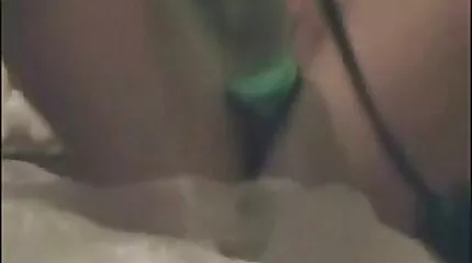 Volledig getatoeëerde gratis sex films milfs hoer geneukt met Dubbele penetratie