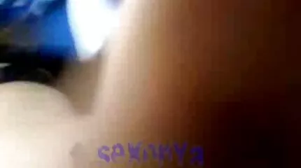 De guy geneukt de roodharige meisje en haar mulat vriend in neukfilms gratis een interraciale gangbang