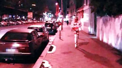 Oudere en getrouwde leraar heeft twee studenten sex filmpjes vagina thuis